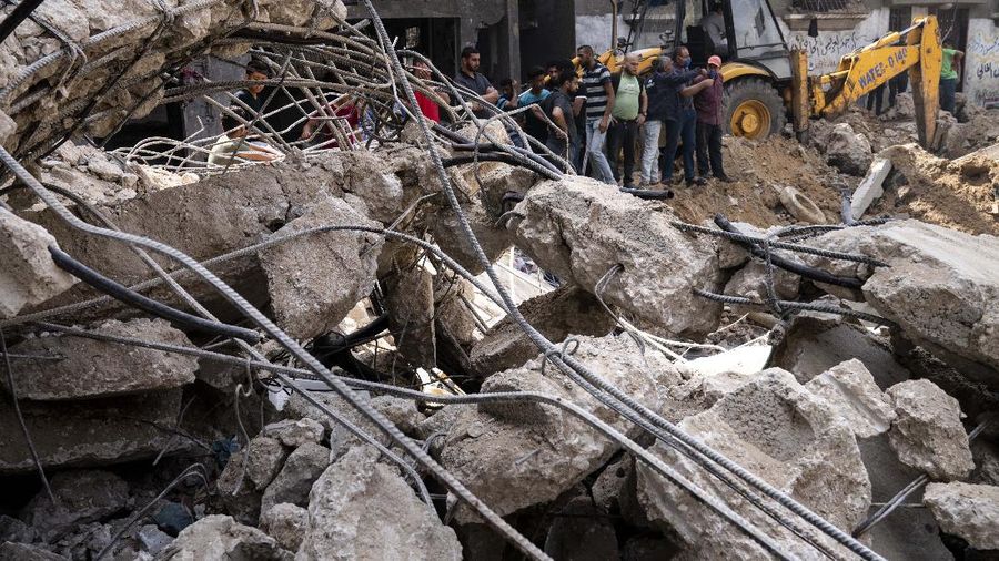 Palestina mulai berbenah pasca konflik dengan Israel. (AP/John Minchillo)