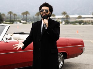 The Weeknd Rilis Lagu Baru, Promonya Sampai Bundaran HI