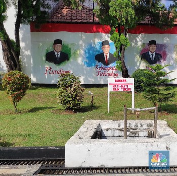 Menelusuri Bungker 'Misterius' di Tengah Kota Jakarta