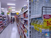 Gerai Giant Bertumbangan, Ini Dia Akar Masalah Sebenarnya!