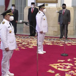 Sah! Jokowi Lantik Gubernur & Wagub Kalimantan Tengah
