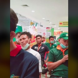 Prihatin! Giant Tutup Semua Gerai, Gimana Nasib Peritel RI?
