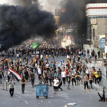 Potret Bentrokan Demo Besar-besaran di Irak, 1 Orang Tewas