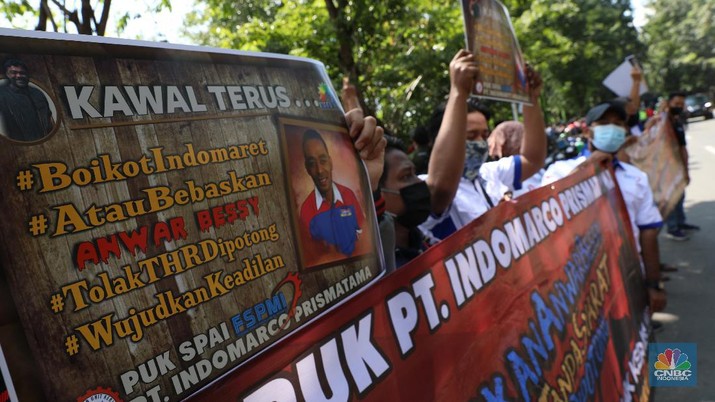 Demo Karyawan Indomaret. (CNBC Indonesia/Andrean Kristianto) Demo Karyawan Indomaret. (CNBC Indonesia/Andrean Kristianto)