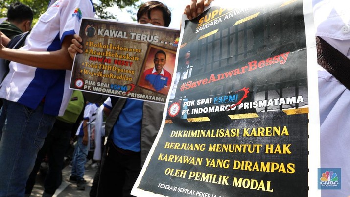 Demo Karyawan Indomaret. (CNBC Indonesia/Andrean Kristianto) Demo Karyawan Indomaret. (CNBC Indonesia/Andrean Kristianto)