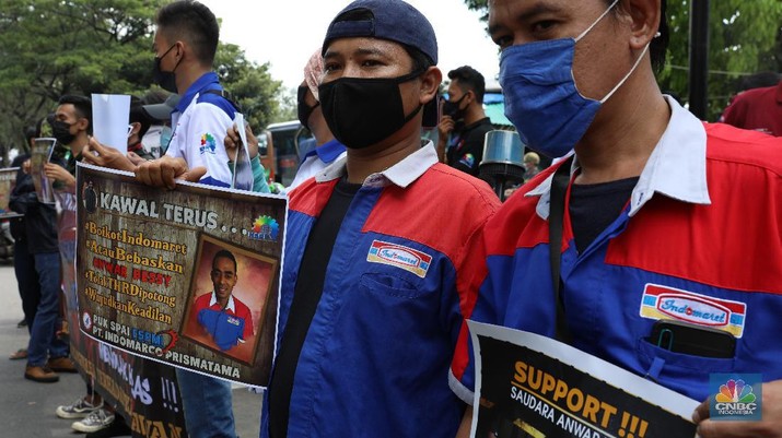 Demo Karyawan Indomaret. (CNBC Indonesia/Andrean Kristianto) Demo Karyawan Indomaret. (CNBC Indonesia/Andrean Kristianto)
