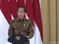 Bu Risma, Pak Jokowi Geram Data Bansos Tak Akurat!