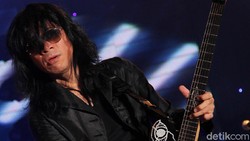 Abdee Slank Tetap On Fire Ngeband Meski Tiap Minggu Cuci Darah