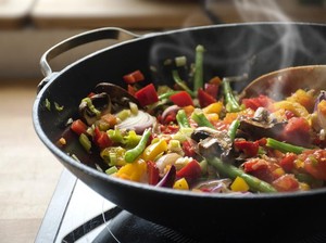 Bahaya! 8 Makanan Ini Tak Boleh Dipanaskan Lagi karena Bisa Jadi Racun