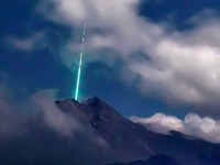 Viral Kilatan Hijau di Merapi, Begini Penjelasan Ilmiah LAPAN