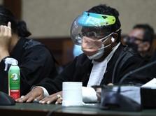 Siap Tempur! Aksi Hotman Paris Bela MI di Sidang Jiwasraya