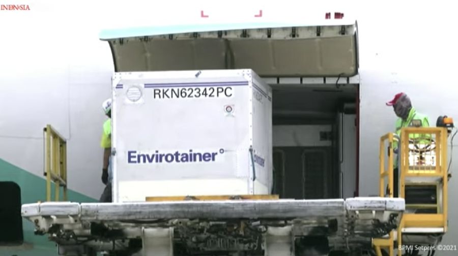 Kedatangan Vaksin Covid-19 Tahap 14, Bandara Internasional Soekarno-Hatta, 31 Mei 2021. (Tangkapan Layara Youtube)