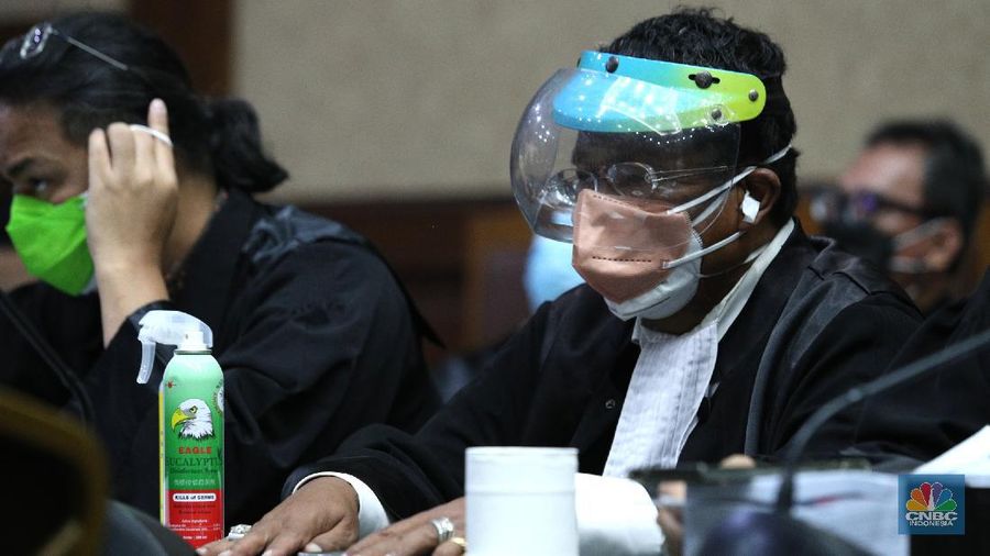 Pengadilan Tindak Pindana Korupsi (Tipikor) Jakarta Pusat menyidangkan 13 menejer investasi yang diduga terlibat dalam perkara pencucian uang hasil korupsi investasi PT Asuransi Jiwasraya (Persero), Jakarta, Senin (30/5/2021).  (CNBC Indonesia/Tri Susilo)