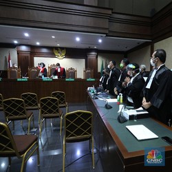 Jadi Tersangka, 13 MI Jiwasraya Jalani Sidang Perdana
