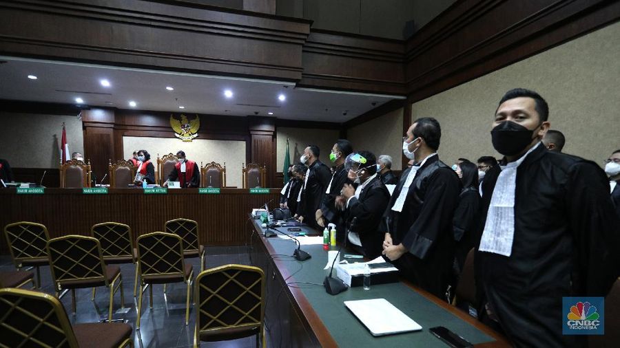 Pengadilan Tindak Pindana Korupsi (Tipikor) Jakarta Pusat menyidangkan 13 menejer investasi yang diduga terlibat dalam perkara pencucian uang hasil korupsi investasi PT Asuransi Jiwasraya (Persero), Jakarta, Senin (30/5/2021). (CNBC Indonesia/Tri Susilo)
