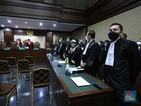 Jadi Tersangka, 13 MI Jiwasraya Jalani Sidang Perdana