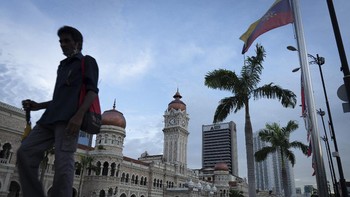 Malaysia Resmi Full Lockdown Hari Ini, RI Wajib Waspada