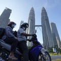 Di Malaysia Gaji PNS Dipotong Buat Lawan Corona, RI Gimana?