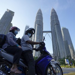 Politisi Malaysia Heran, Kenapa RI Bisa Tekan Angka Covid-19?