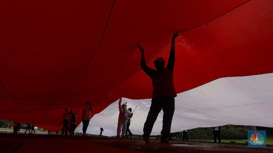 Bendera Merah Putih Raksasa d Halaman Monas (վ/Andrean Kristianto)