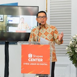 Cerita Kang Emil Dapat Hadiah Ratusan Triliun dari Jokowi