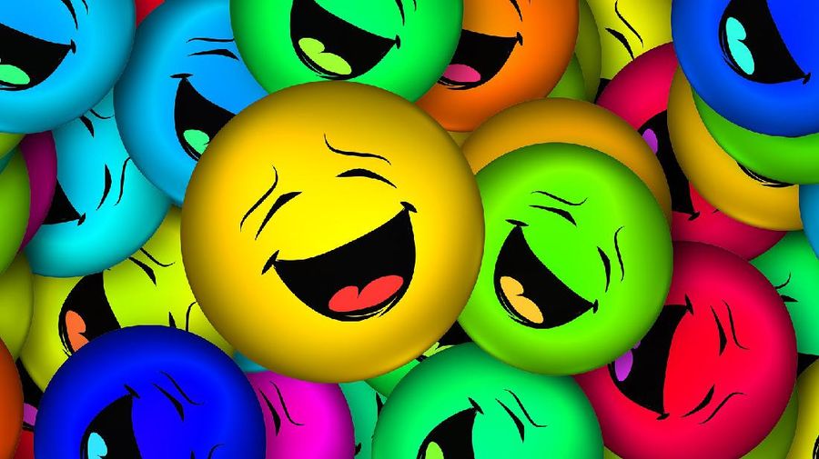 Emoticn tertawa (Image by Gerd Altmann from Pixabay)