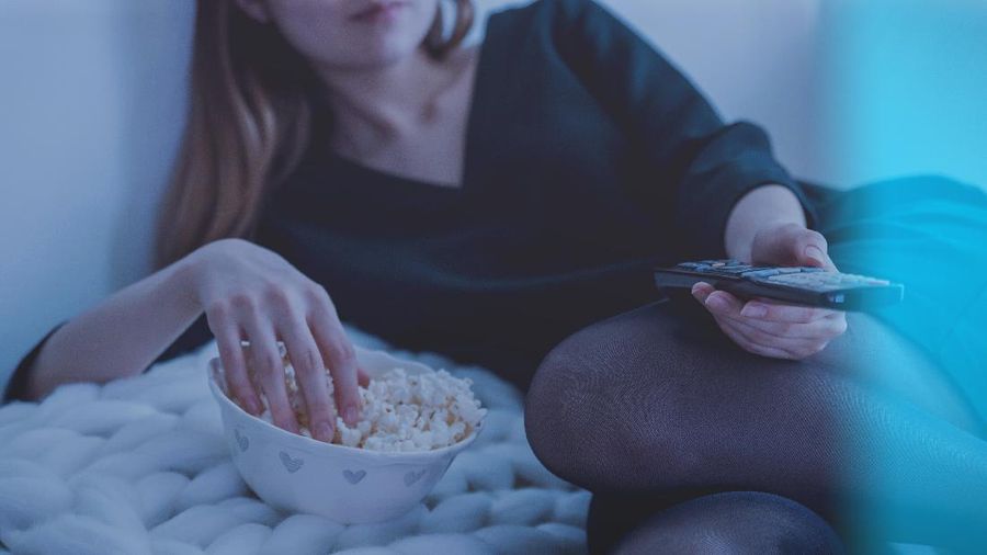 Ilustrasi menonton tv (Photo by JESHOOTS.com from Pexels)