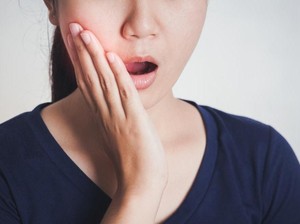 11 Obat Sakit Gigi Alami yang Bisa Dicoba di Rumah, Ada Air Garam-Daun Jambu Biji