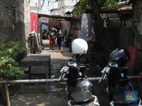 Potret Mini Lockdown Semper Jakarta Gegara Kasus Covid Nanjak