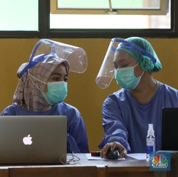 Rekor! Kasus Covid-19 RI Tambah 102 Ribu Dalam Sepekan