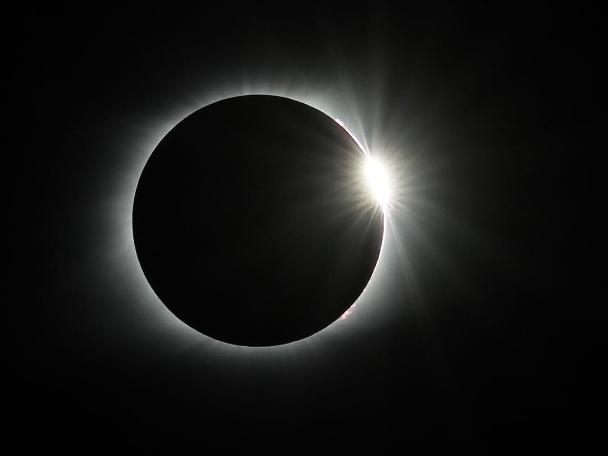 Gerhana Matahari Cincin 2026: Fenomena Langka dan Bahaya Mengintai Mata