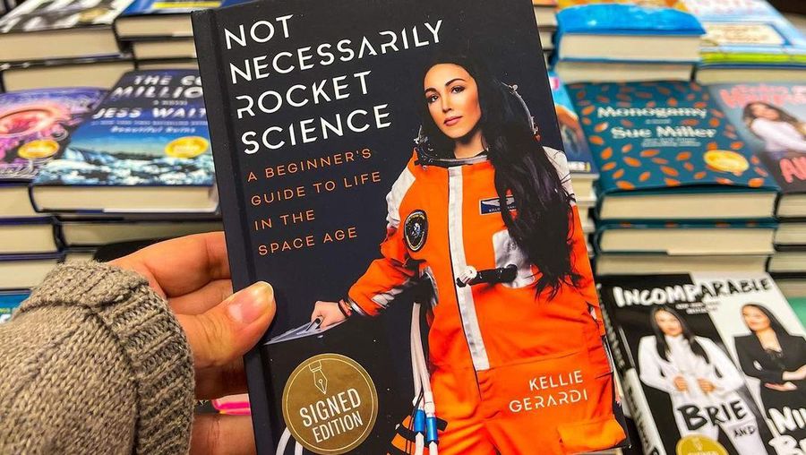 Kellie Gerardi (Tangkapan Layar Instagram @kelliegerardi)