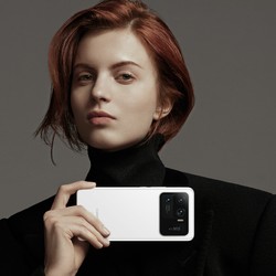 Wow! Penjualan Ponsel Xiaomi Salip Samsung & Apple di Juni