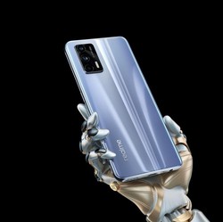 Kalahkan Xiaomi, Realme Bisa Ngecas Penuh Cuma 8 Menit