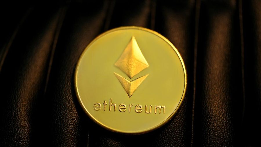 Ilustrasi Ethereum (Photo by Executium on Unsplash)