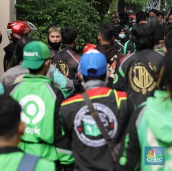 Ojol Milik AirAsia Digaji, Driver Gojek-Grab Bakal Pindah?