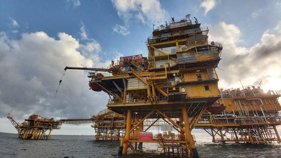 Pertamina Hulu West Ganal, salah satu anak perusahaan PT Pertamina Hulu Indonesia (PHI) mengumumkan bahwa dalam Joint Venture dengan Participant Interest 30% bersama Eni West Ganal Ltd.