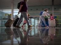 Harga Sewa Rumah Mahal, Ramai Warga Jadi Gembel di Bandara