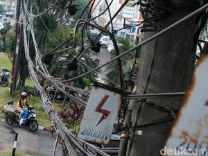Bisa Telan Korban Jiwa, Ini Tips Hindari Sengatan Listrik Saat Banjir