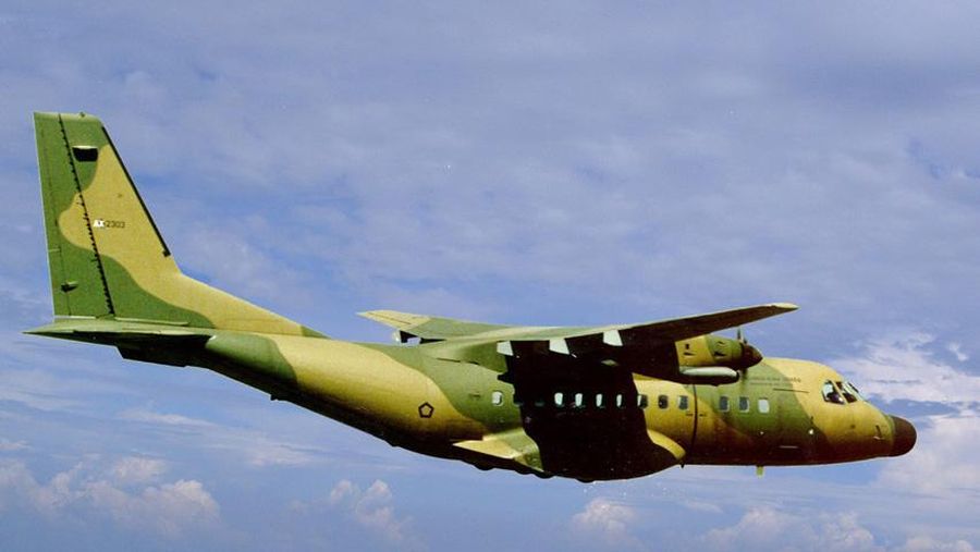 PT Dirgantara Indonesia ekspor satu pesawat  tipe CN235-220 Military Transport ke Nepal untuk Nepalese Army. (CNBC Indonesia/Rahajeng Kusumo Hastuti)