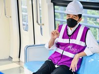 Dari Kp Rambutan Hingga Priok, Jokowi Pantau Vaksinasi!