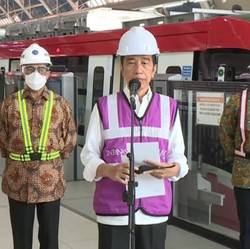 Jokowi Mau Bulan Depan Vaksinasi 1 Juta Orang/Hari!