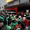 Gara-gara BTS Meal, Antrean Ojol Mengular di McD