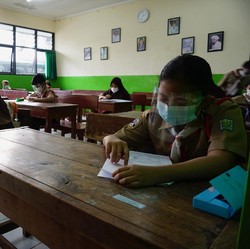 Kapan Sekolah Dibuka di Jabodetabek? Ini Kata Satgas