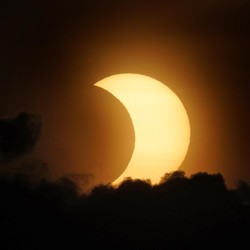 Gerhana Matahari Langka Terjadi saat Ramadhan, Ini Dampaknya