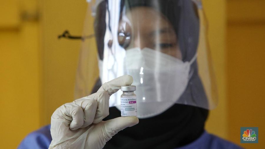 Ilustrasi Vaksin AstraZeneca (CNBC Indonesia/ Andrean Kristianto)