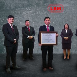 Harga Meroket 153,7%, BEI Auto 'Gembok' Saham LABA