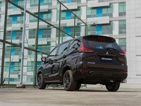 Ramai Orang Antre Beli Mobil: Xpander Inden, Yaris Diundi!