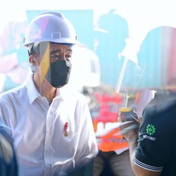 Banyak Sopir Truk Dipalak Preman, Jokowi Telepon Kapolri!