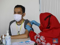 Kasus Meningkat, Ini Cara Gunakan Masker Dobel dengan Tepat